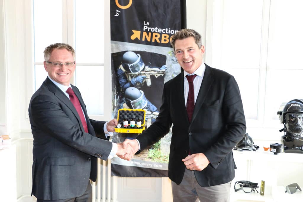 Ouvry rachète le brevet de SIM KIT® au Néerlandais Hotzone Solutions Group Rachat brevet SIM KIT®