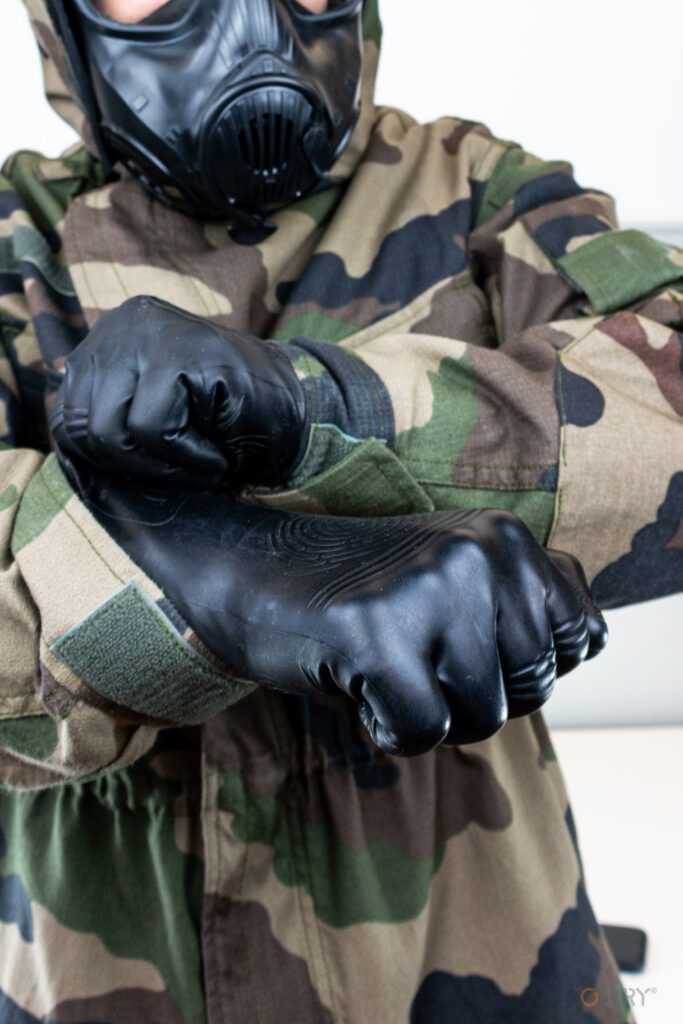 Qu’est-ce qu’un gant de protection NRBC ?